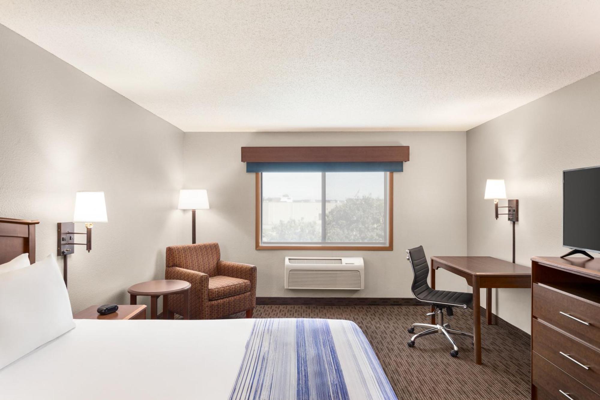 Americinn By Wyndham Fergus Falls Conference Center Chambre photo